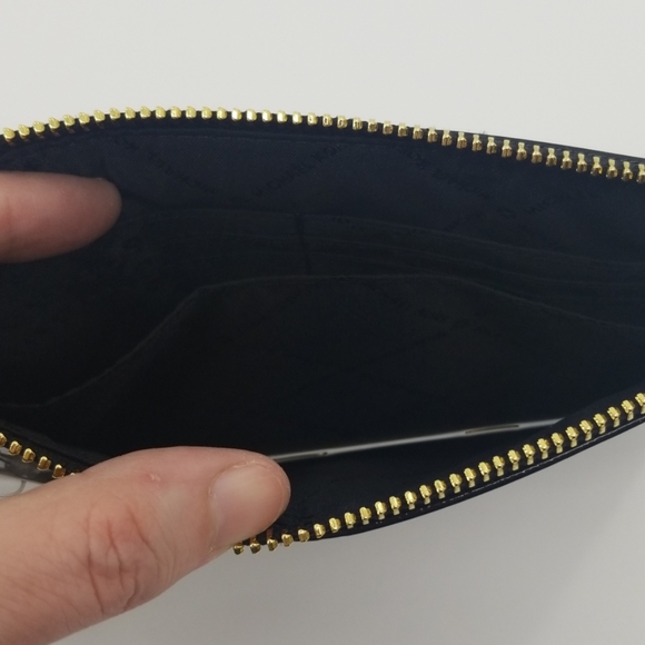 Michael Kors Wrist Clutch - NWT - Picture 4 of 5